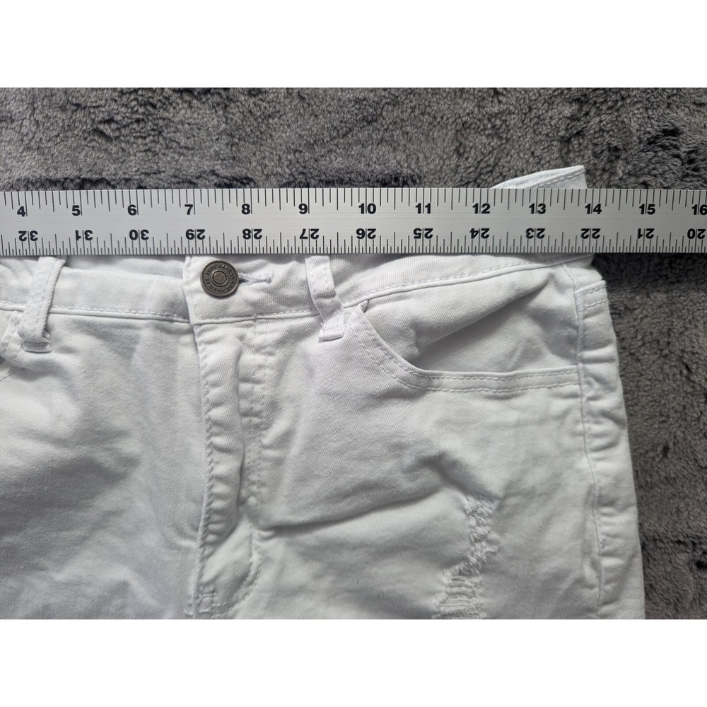 KanCan Cuffed Distressed Shorts Women's Size 9/28 White - Picture 6 of 11